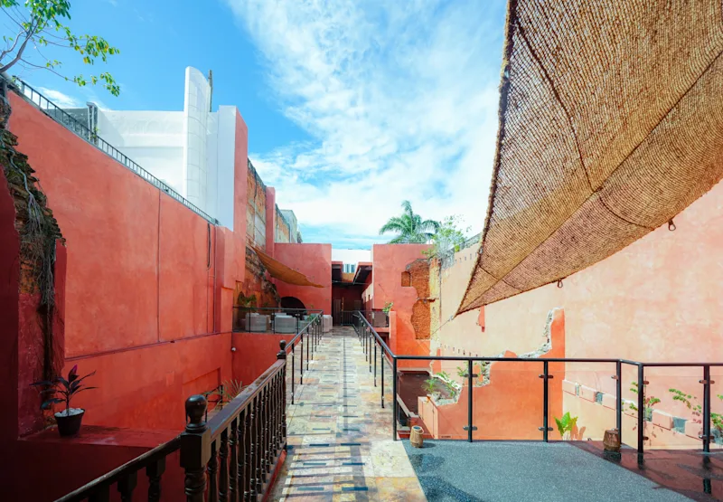 Las Ruinas Bathhouse & Gym